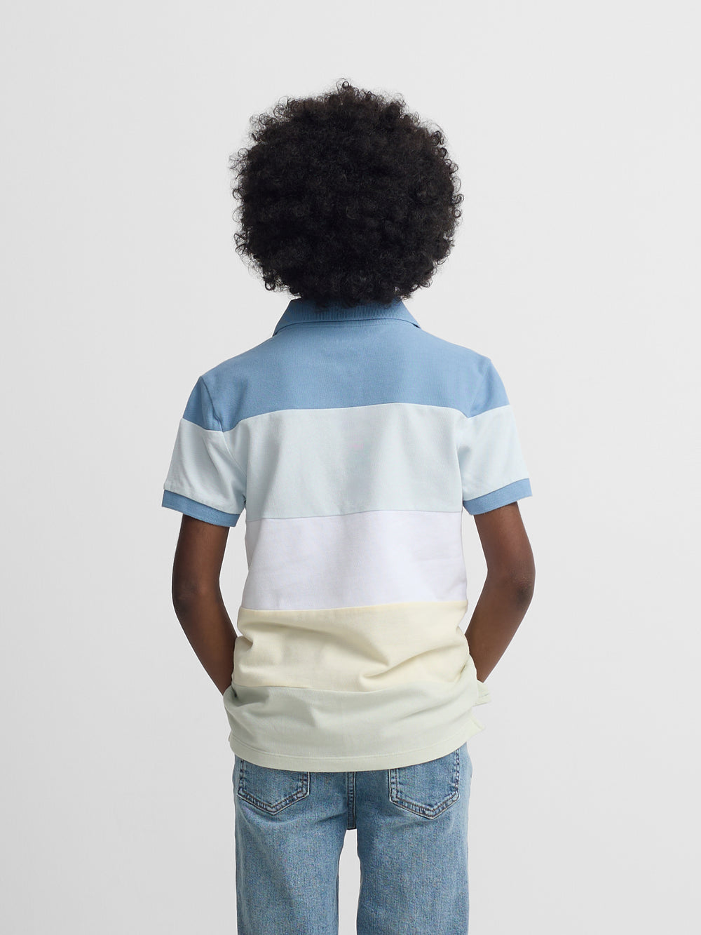 Polo enfant à larges rayures multicolores bleues