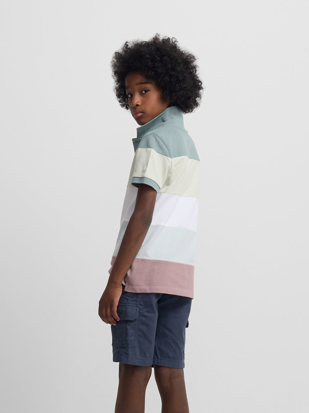 Polo enfant à larges rayures multicolores vertes