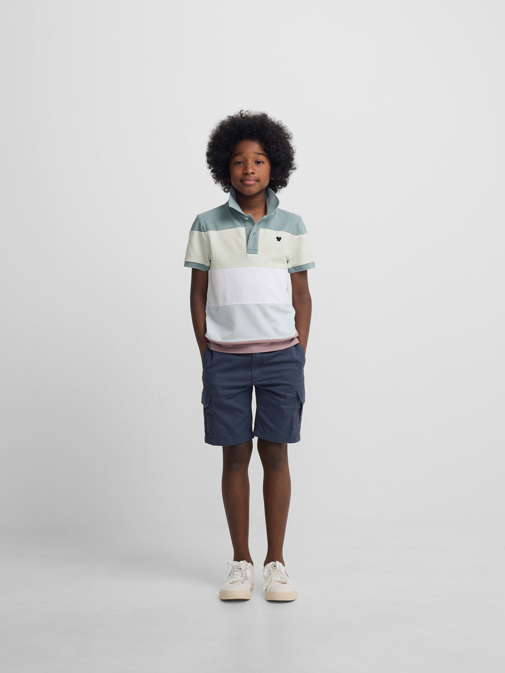 Polo enfant à larges rayures multicolores vertes