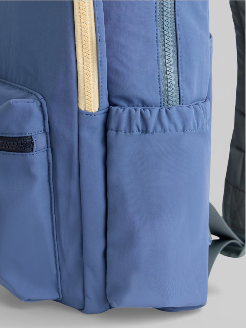 Kids backpack with zipper, blue colors