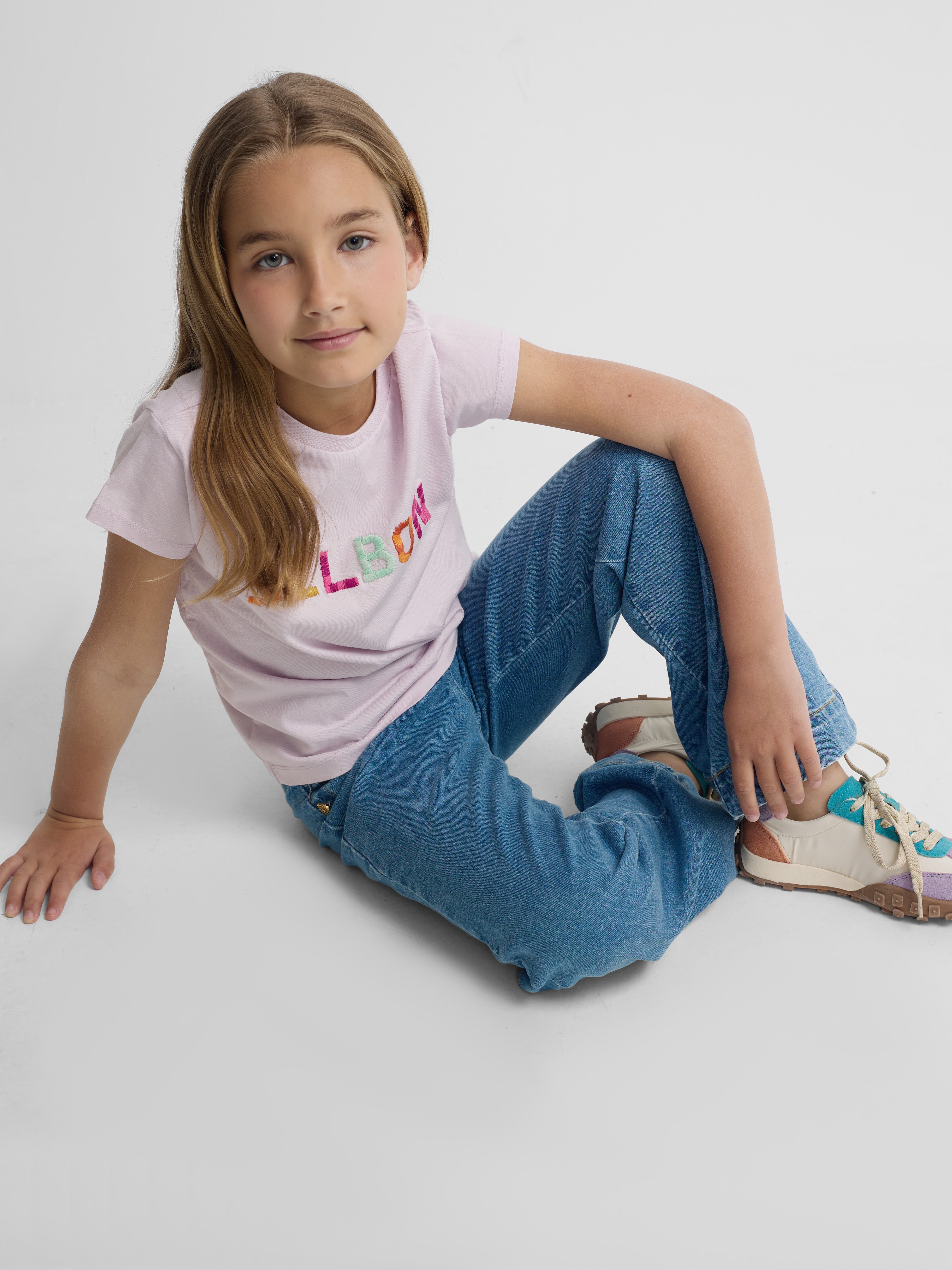 T-shirt girl bordados silbon lilás