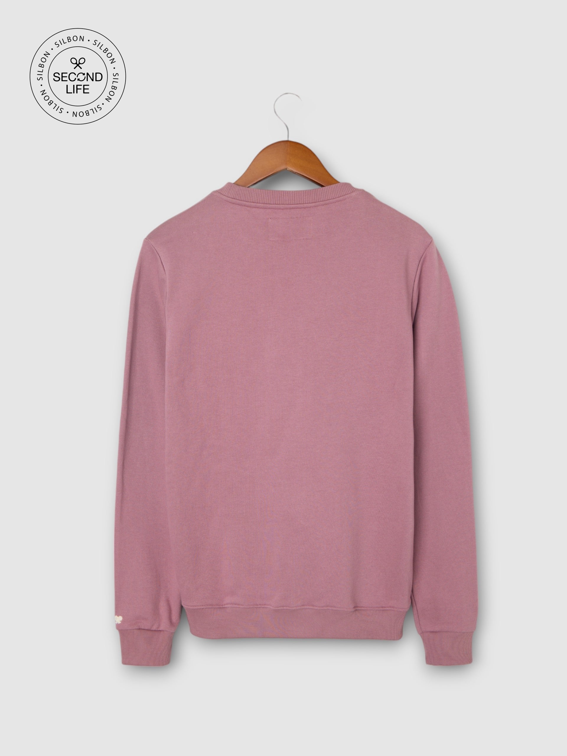 Sweatshirt second life