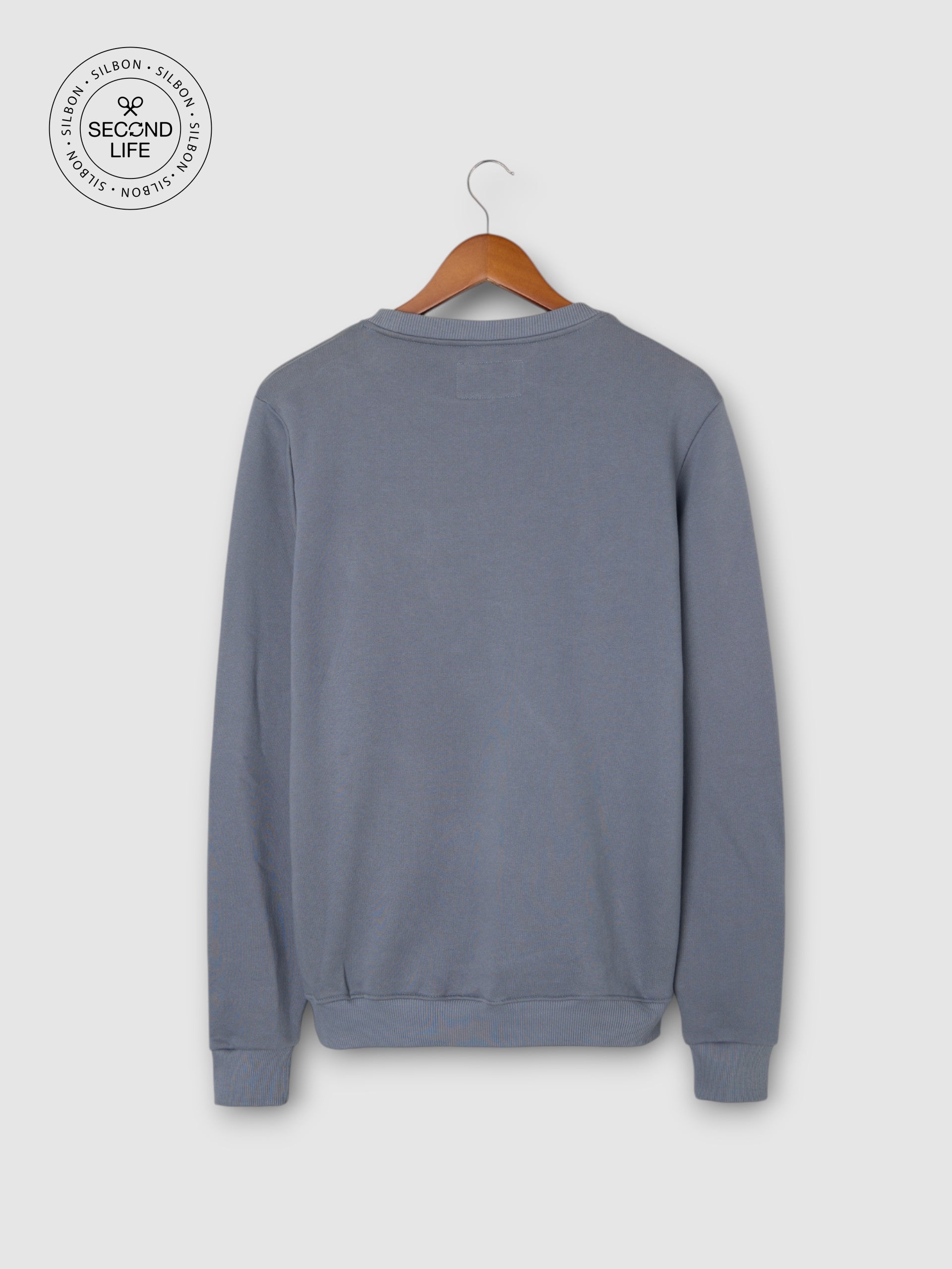 Sweatshirt second life