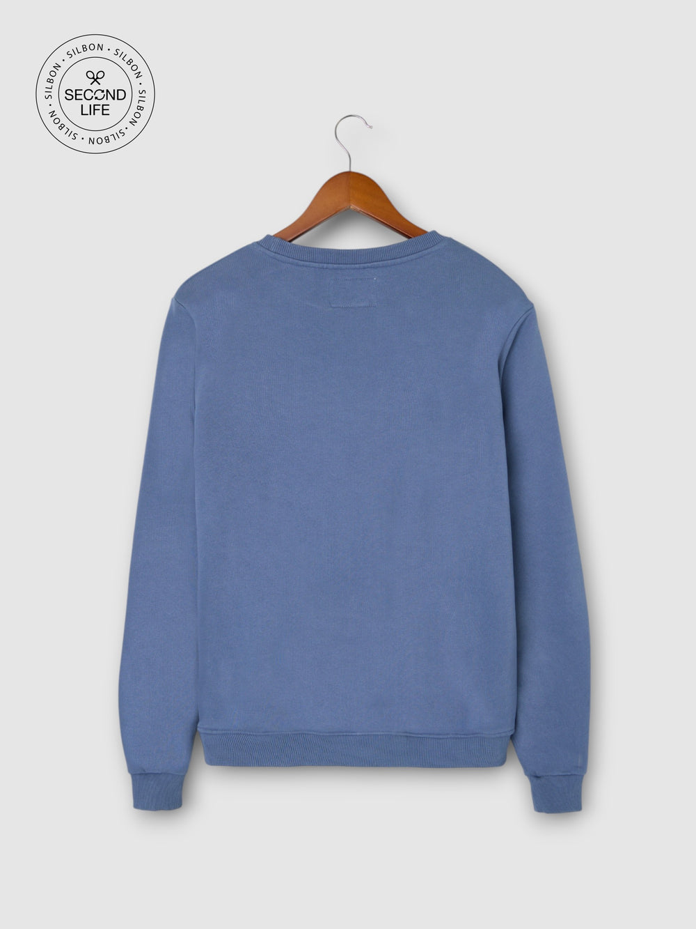 Sweatshirt second life