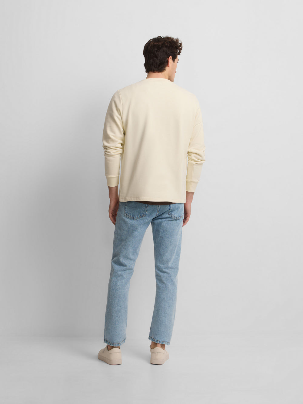 Sweat-shirt crème à poches de croisière