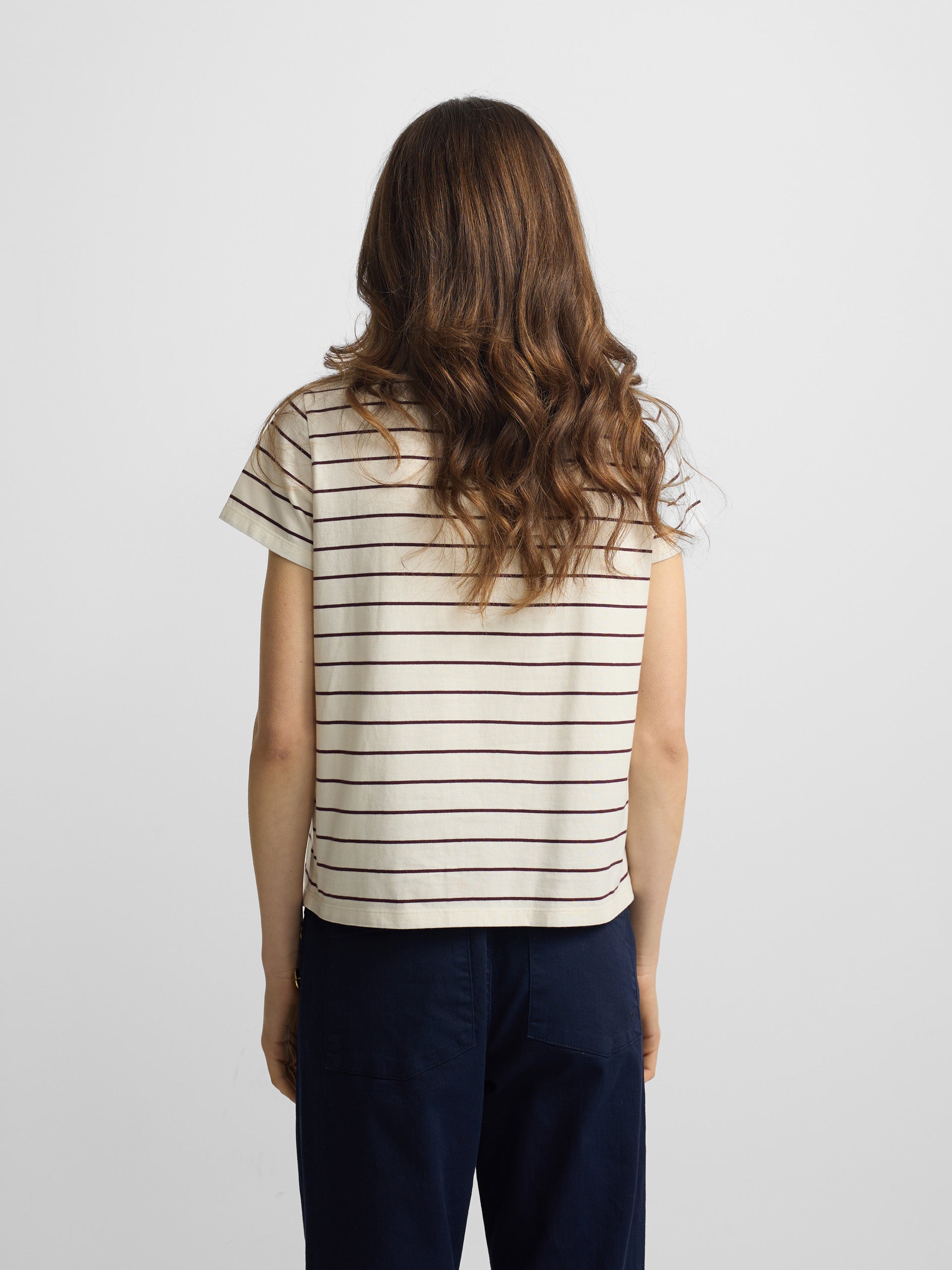 Women's T-shirt with purple bandana silbon appliqué