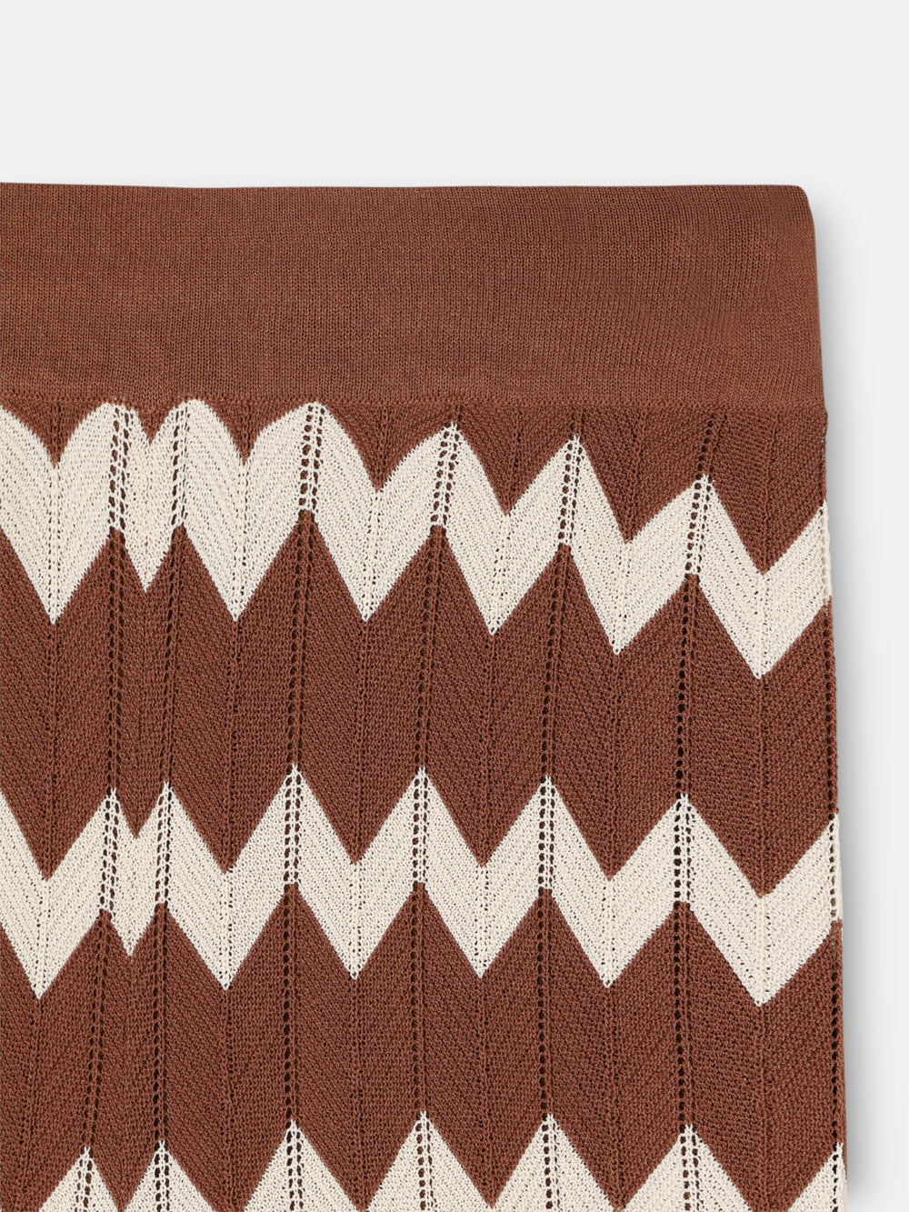 Pantalon punto espiga marrones