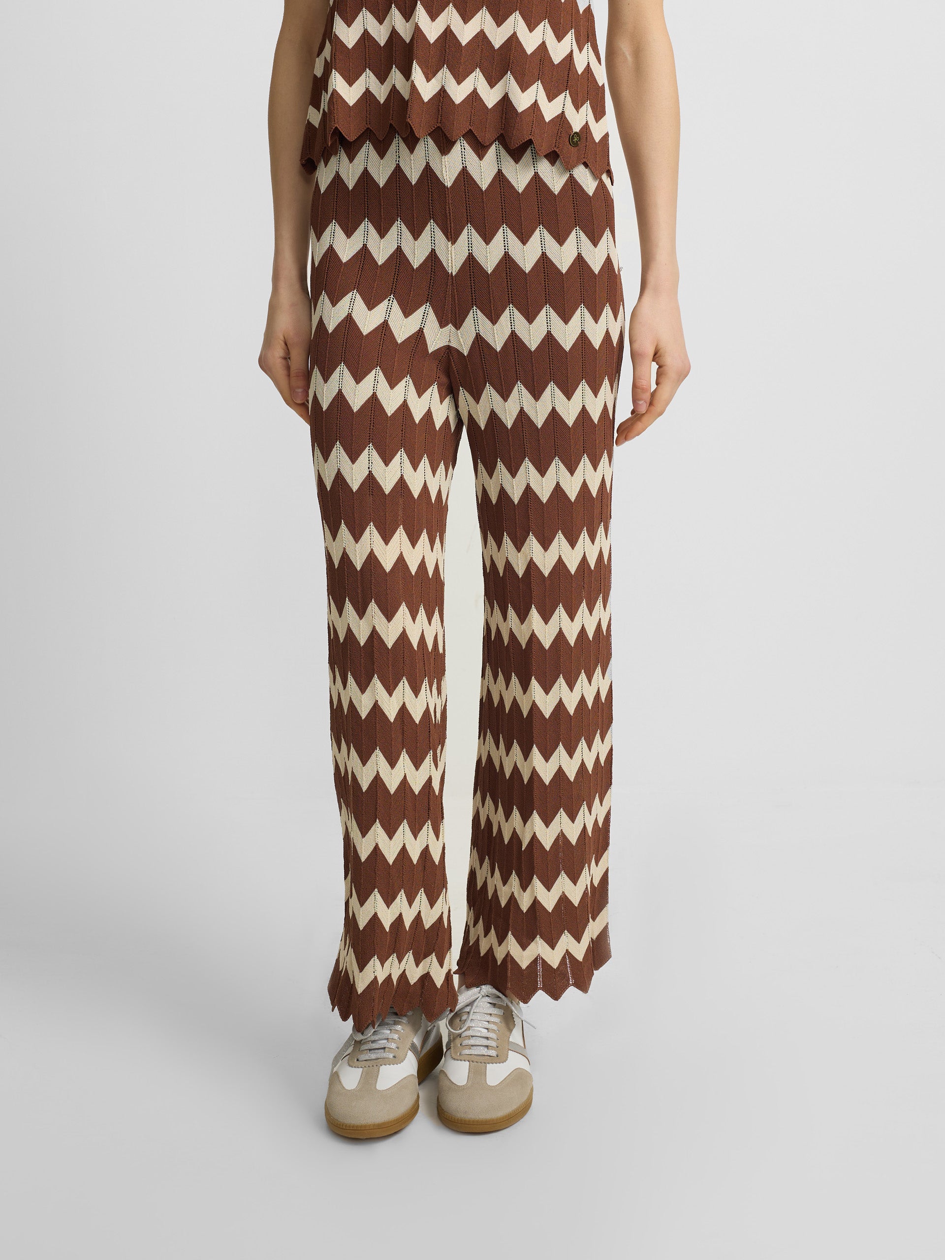 Calças de malha espinha de peixe castanhas