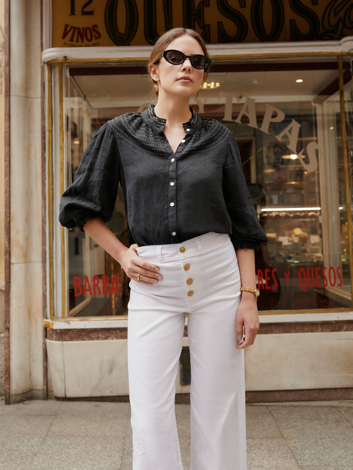 Embroidered flower trousers in ecru