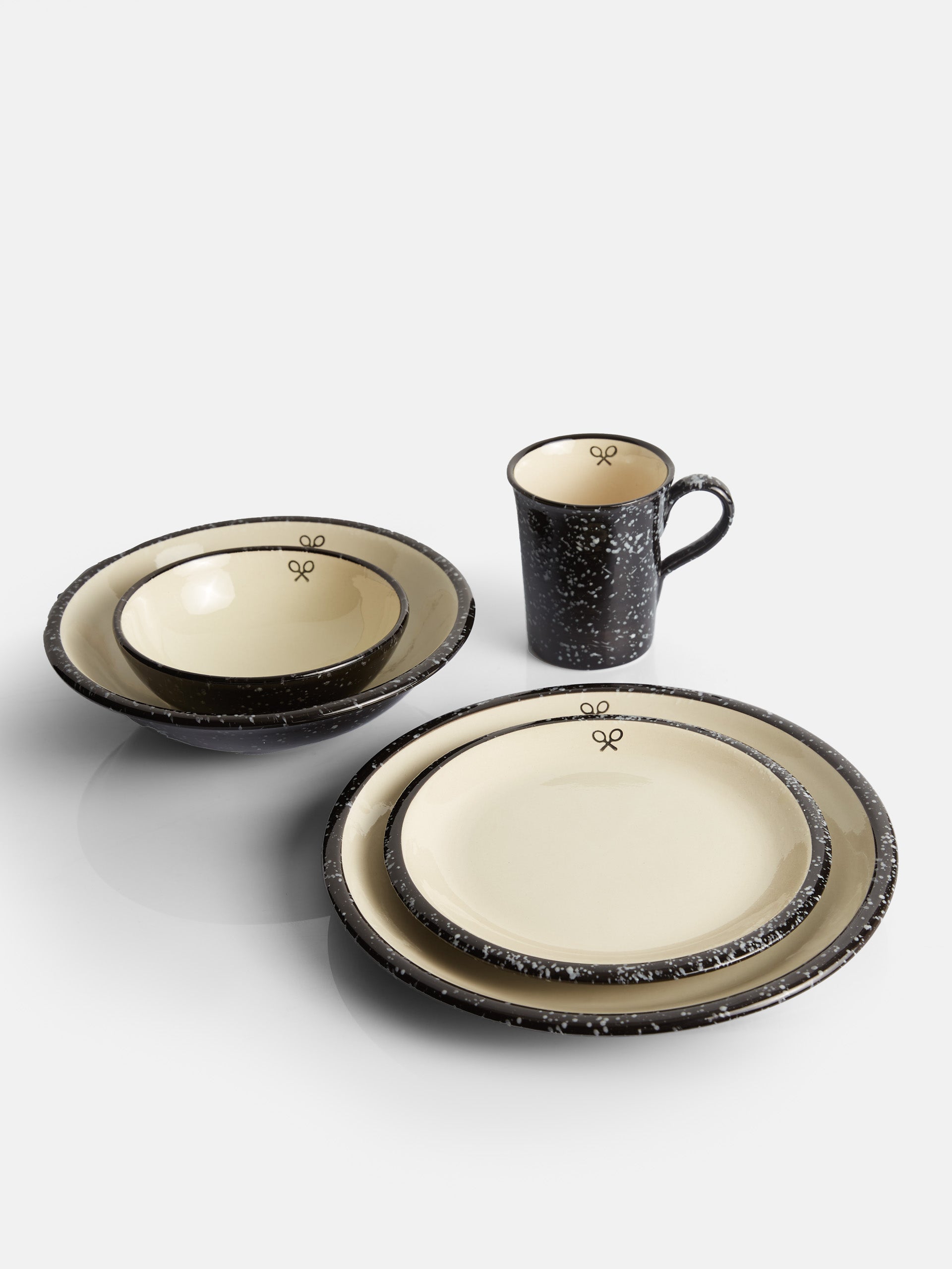 Two-tone enamel ceramic bowl