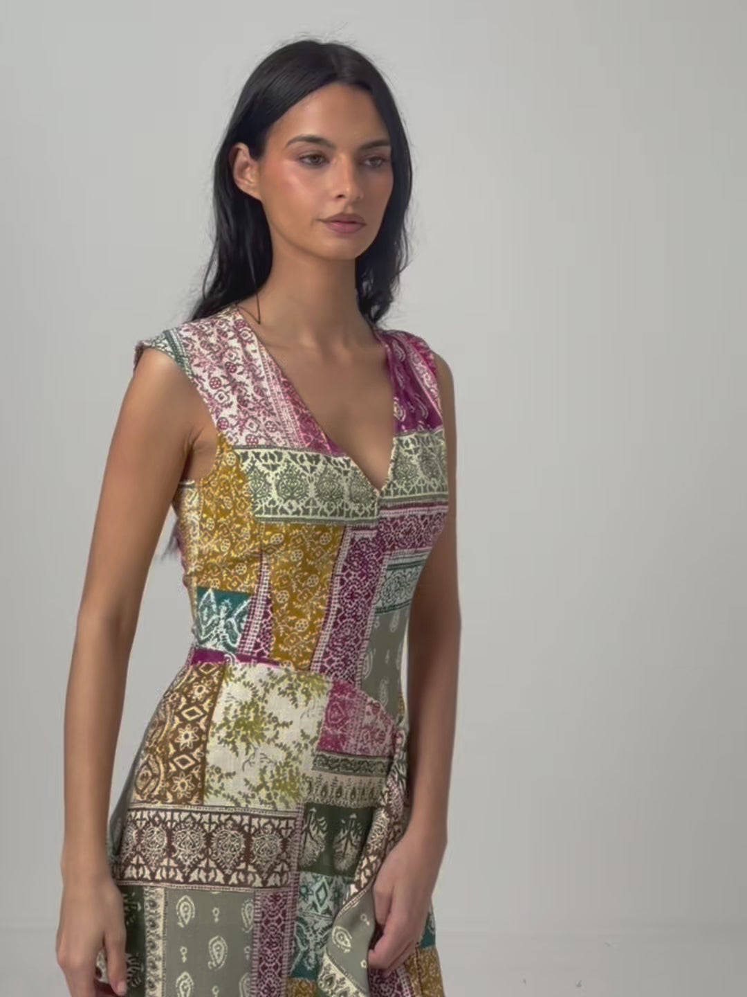 Midi dress with patchwork print in colors