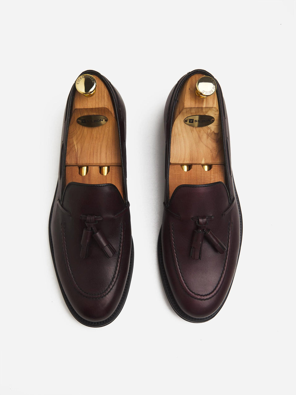 Zapato vestir borlas burdeos mate